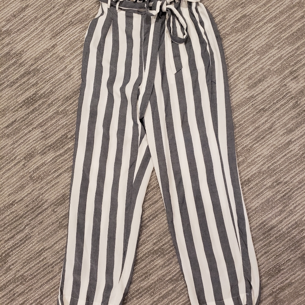 American Eagle paper bag pant